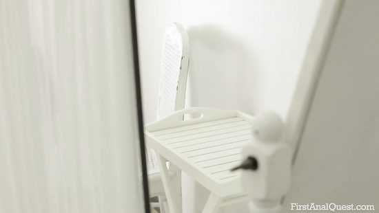 Зрелая женщина соблазнила уже совершеннолетнего парня