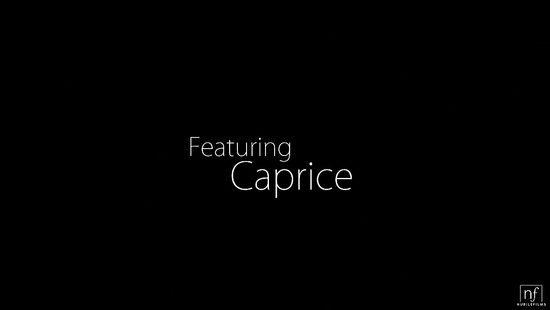 Шикарные лесбиянки страстно лижутся в душе