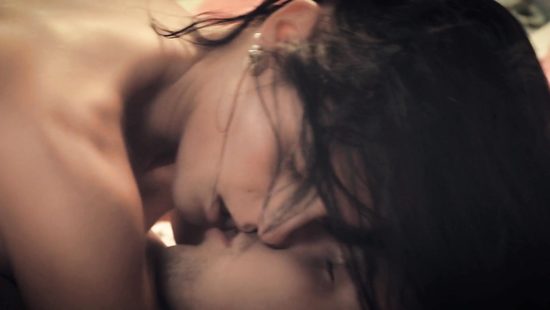 Чувственное видео загорелой красавицы с любимым