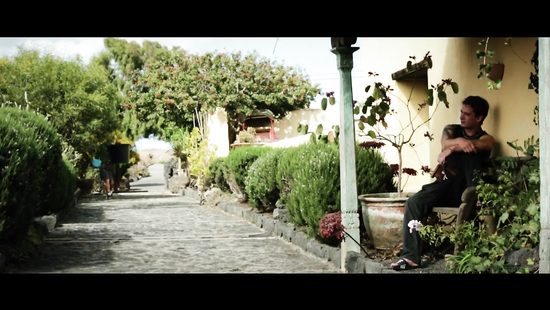 Блондинка подцепила паренька на улице и привела домой