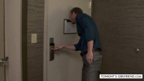 Элитная проститутка приехала в отель по вызову