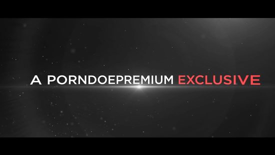 Приехала на фотосессию и не смогла отказать в трахе фотографу