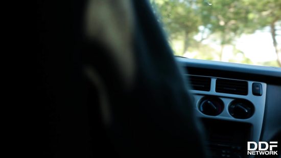 Новое знакомство мотоциклиста завершилось бурным трахом на природе