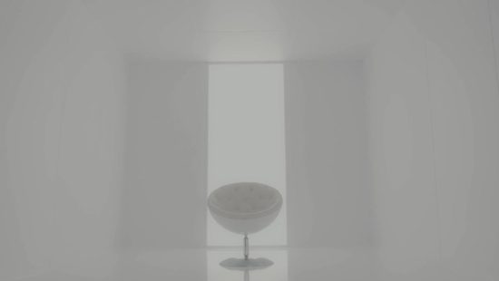 Нежный секс блондинки и ее страстного ухажера на большом ложе