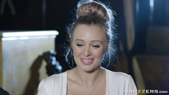 Блогер наказал стриптизёршу огромным членом