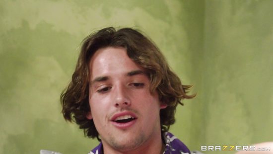 Забавная пародия на американский фильм ужасов