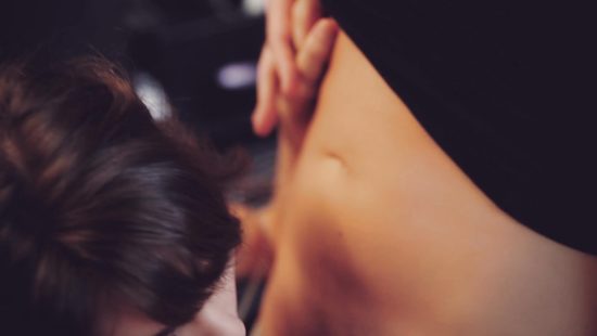 Начальник выебал секретаршу прямо на рабочем месте