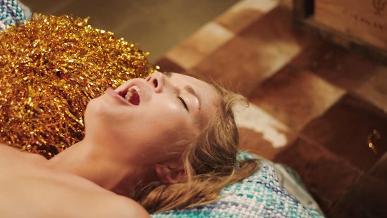 Супруг хочет воплотить свою сексуальную мечту в реальность