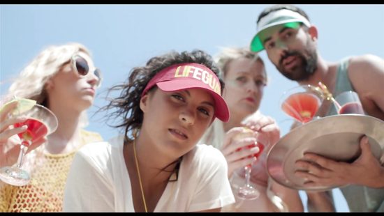 Трахнул загорелую спасательницу