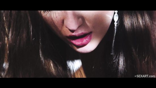 Романтическое свидание молодой парочки завершилось еблей во мраке