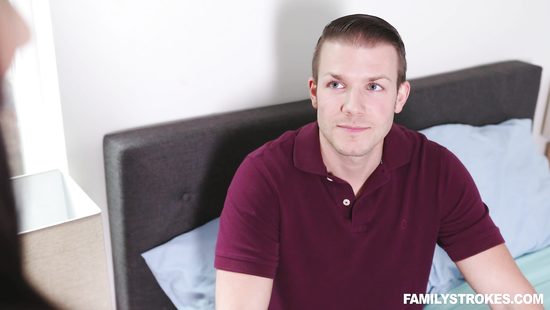 Мачеха отблагодарила пасынка за новую игрушку