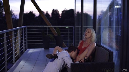 Семейная пара решила разжечь былую страсть