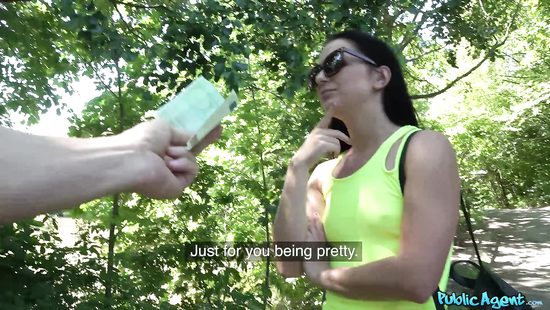 Идеальный день, чтобы трахнуть незнакомку за деньги