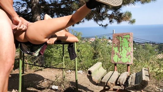 Слишком клевое место, чтобы не потрахаться