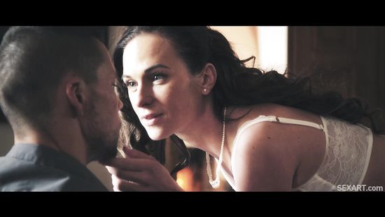 Столы накрыты страстью и любовью