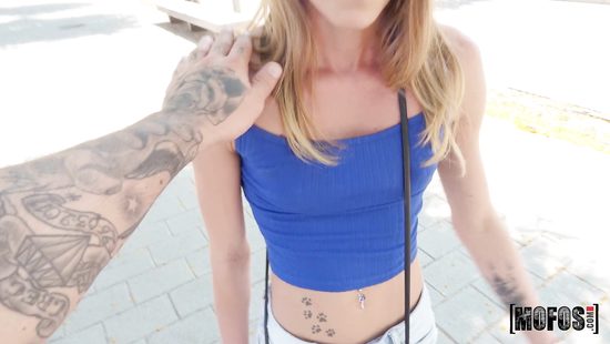 Шлюха с дороги готова на все за сотку