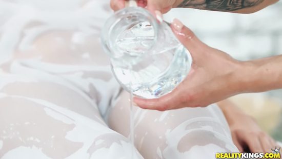 Салон доставляющий оргазмы - мечта любой одинокой домохозяйки