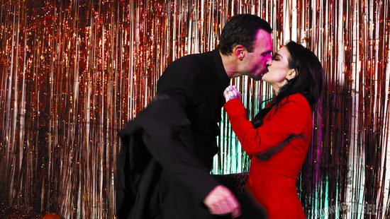 Достойному члену можно и в попку разрешить