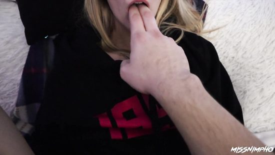 Мастурбация для своей девочки, чтоб перестала дуться