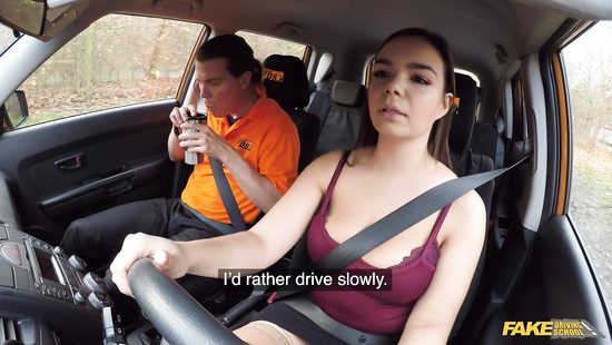 Сисек оказалось мало, пришлось сосать на сдачу