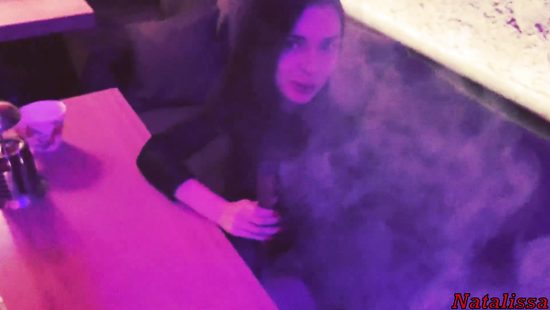 Кальян на вине заставил девку пойти на минет в первую встречу