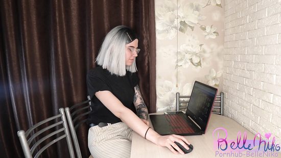 Одолжила сводной сестричке парня на разок для анала