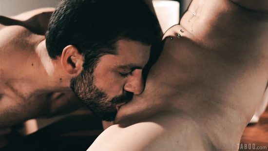 Идеальный способ успокоить нервишки на работе - отодрать секретаршу