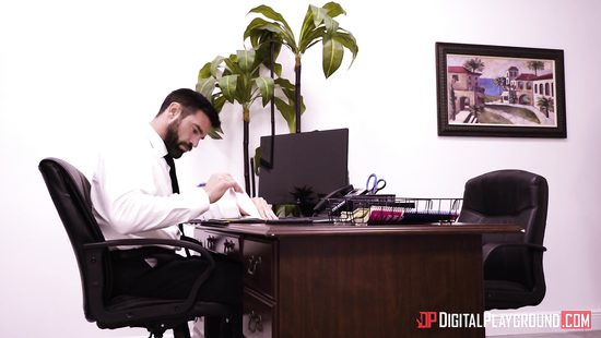 Надоедливая любовница напросилась на жесткий секс в машине