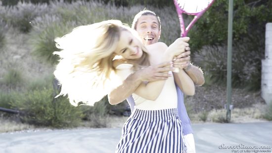 Возбудились от игры в теннис и поспешили в дом трахаться