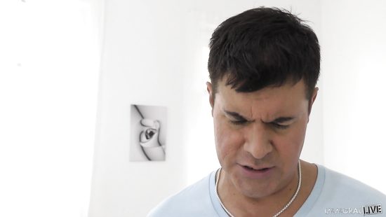 Лана надела бикини и снялась в домашке со своим бойфрендом