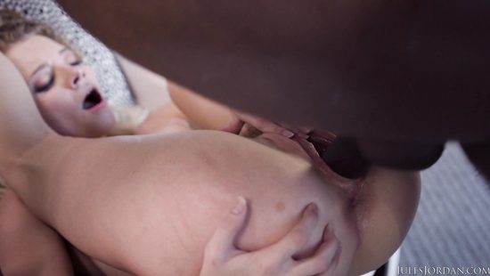 Главное, чтобы девочка не разорвалась