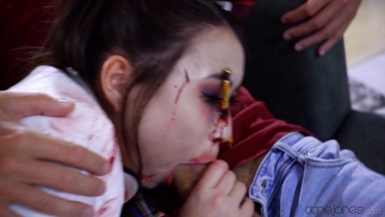 Хеллоуинская шлюха-зомби