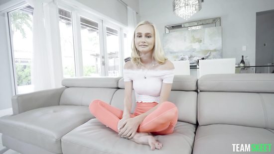 Готова к первому аналу