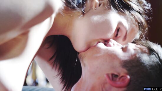 До ночи с такой девочкой не дотянешь