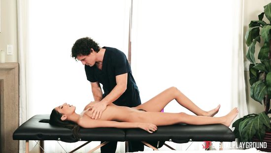 Загорелой клиентке отказать невозможно