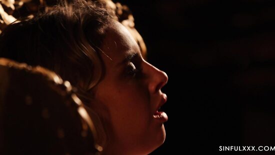 Натурщица для члена