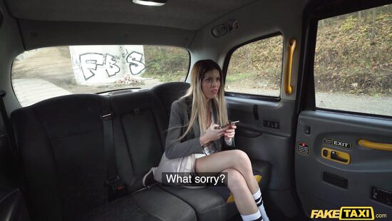 Водитель такси узнал порно звезду