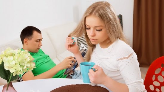 Гибкая проказница напросилась на грубый секс от своего хахаля