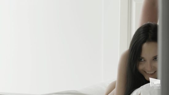 Утренние ролевые игры страстной пары, которые любят сношаться перед зеркалом