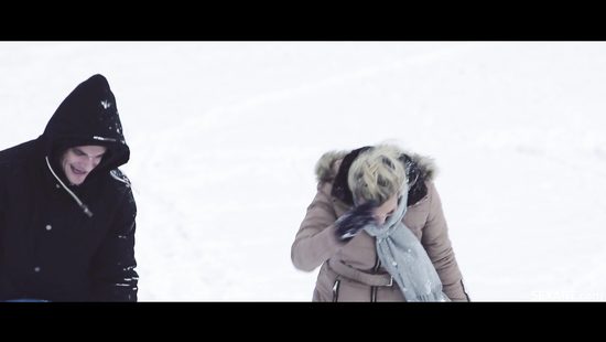 После прогулки по снегу так приятно согреться жарким сексом с любимой