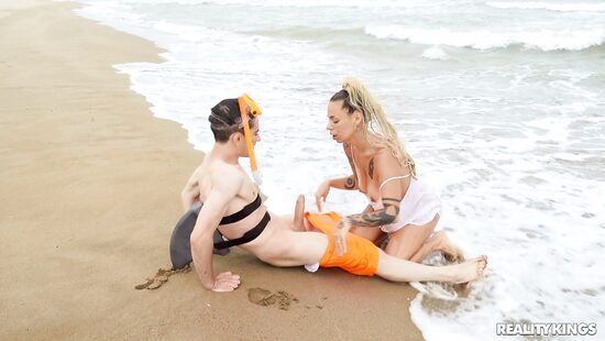 Пляж - лучшее место для растраха