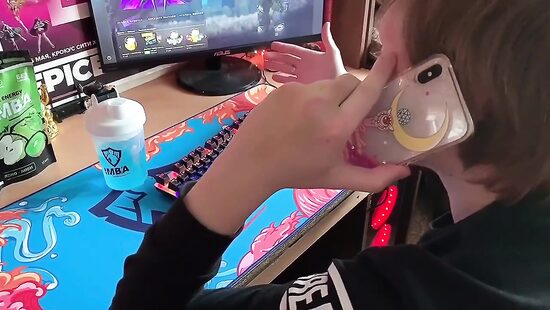 Клиент всегда прав, даже когда дырявит анал