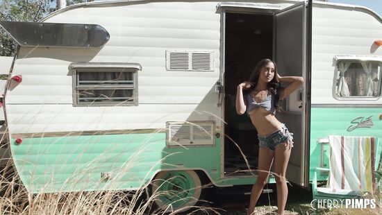 Влюбленность в секс игрушку