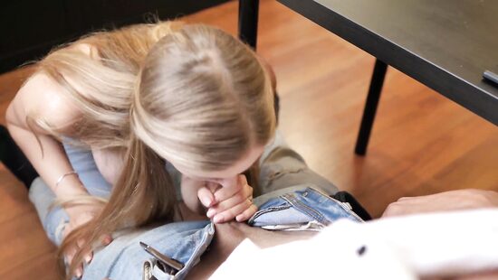 Минетный опыт, достойный должности секретарши