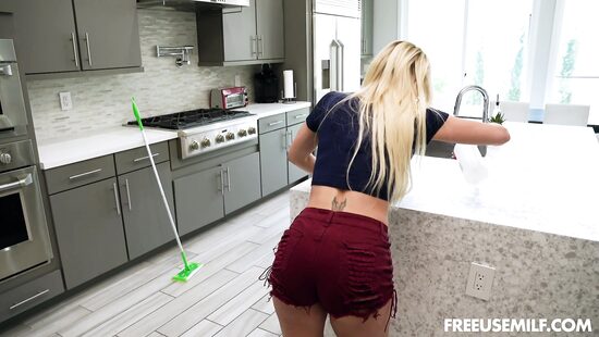 Если хочешь - трахай новую мачеху