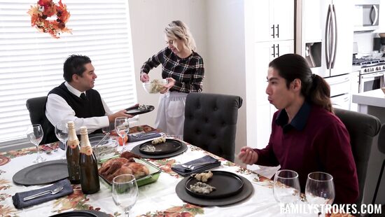 За хорошо прожаренную индейку нужно и мачеху прожарить