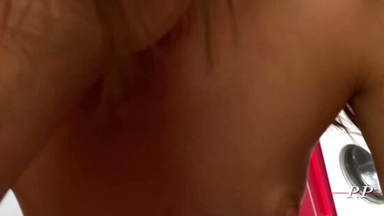 Особое место на теле сводной сестры