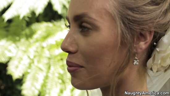 Naughty America / Nicole Aniston fucking in the counter with her medium ass