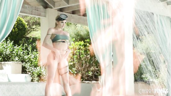 Вишенка мая