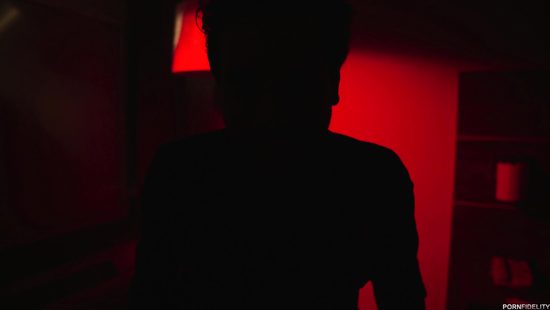 Татуированный красавчик жёстко отпорол в гостинице девушку своей мечты